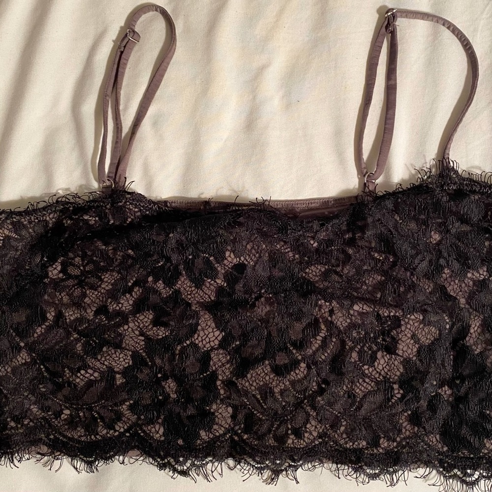 Free People grey lace crop top. Size xs/s